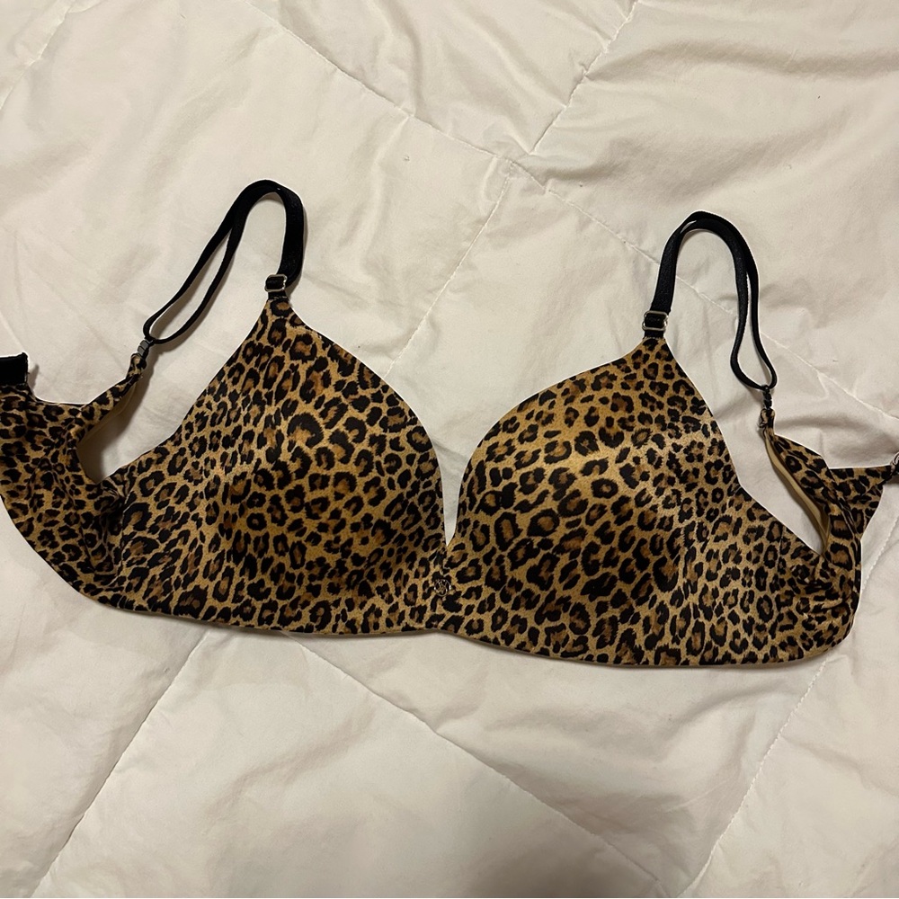 Victoria's Secret Leopard Print Tan and Black T-Shirt Bra